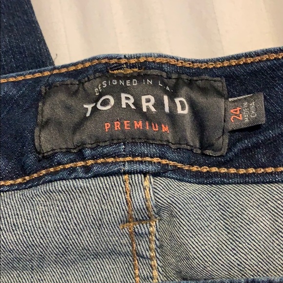 torrid Denim - Torrid Boyfriend Jean Capris torrid Denim - Torrid Boyfriend Jean Capris